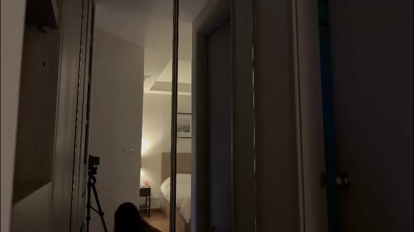 a_p_p_l_e Adult Chat February 1, 2026