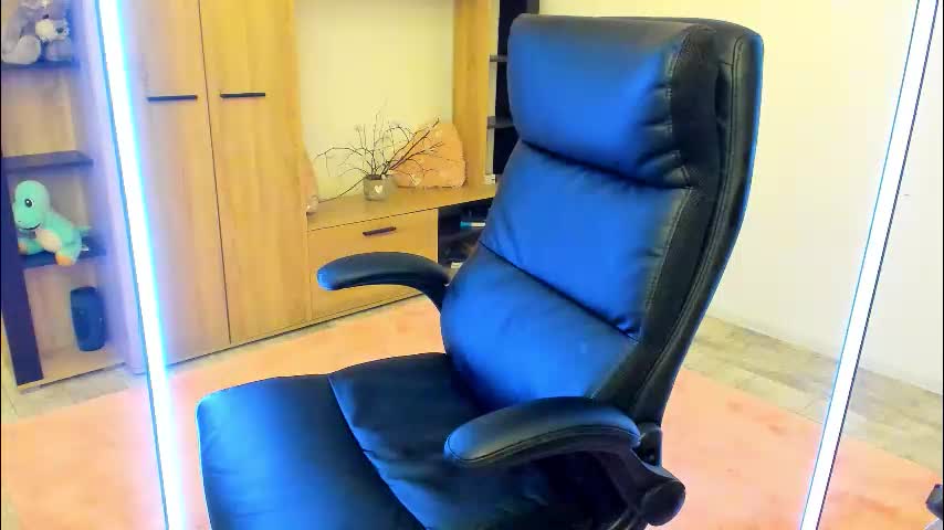 nicole___19 Adult Chat February 1, 2026