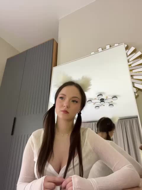 OlivkaVif Adult Chat February 1, 2026