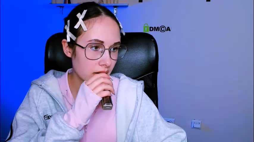 mona_cloud Adult Chat February 1, 2026