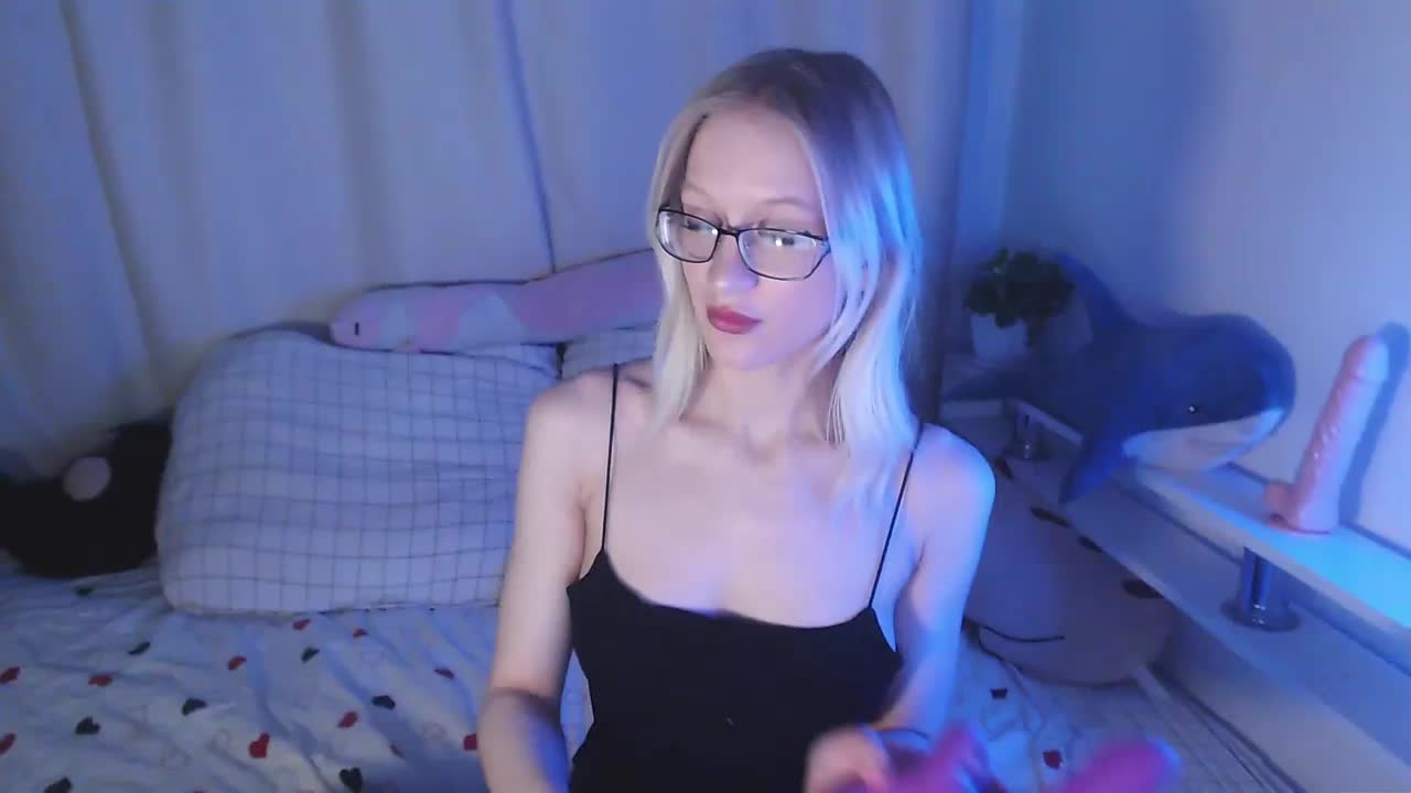 ChloeElegia Adult Chat February 2, 2026