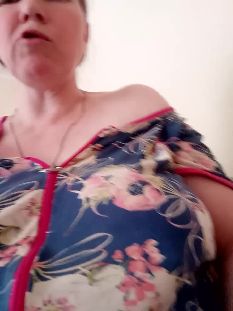 Elena565-1 Adult Chat February 2, 2026