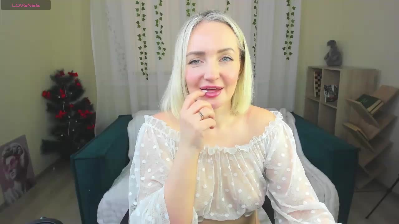 MonikaPinch Adult Chat February 3, 2026