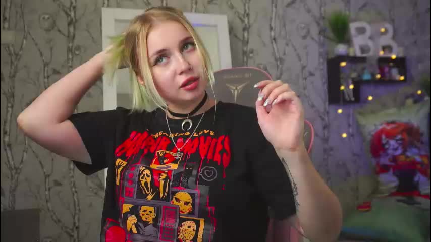 moon_valkyriie Adult Chat February 3, 2026