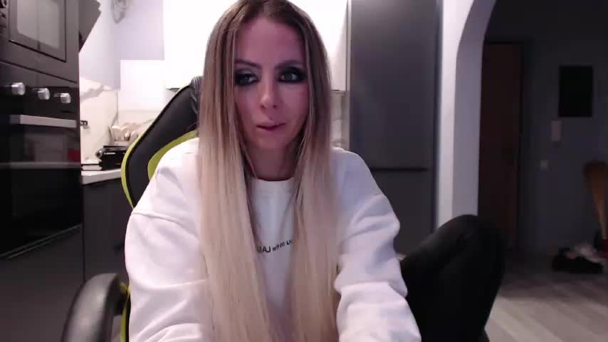 blondalina Adult Chat February 3, 2026
