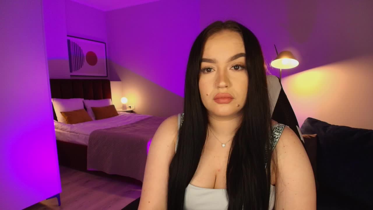 tinafox Adult Chat February 4, 2026