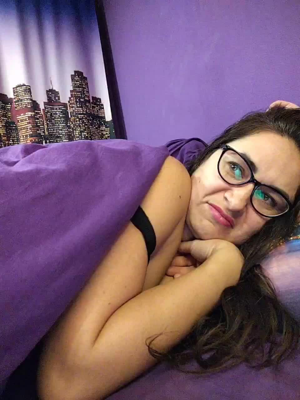 AlicaLovely Adult Chat February 4, 2026