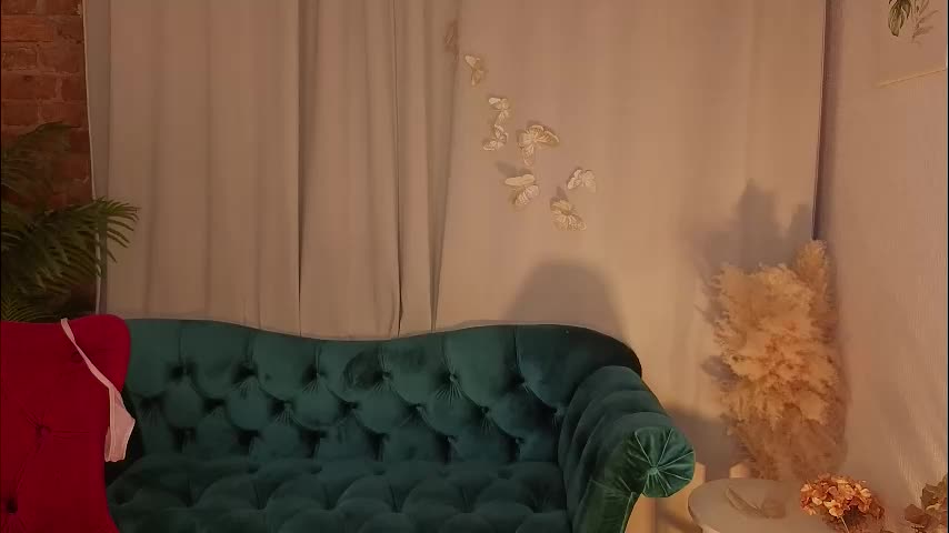 jennifer_shy_ Adult Chat February 4, 2026