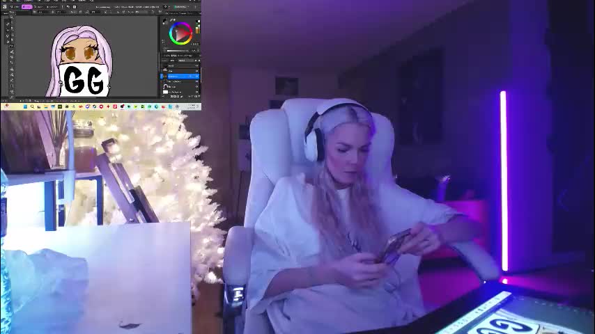 tinykylie Adult Chat February 4, 2026