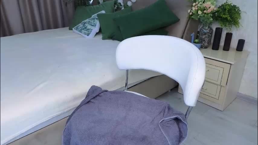 heroine_of_your_life Adult Chat February 4, 2026