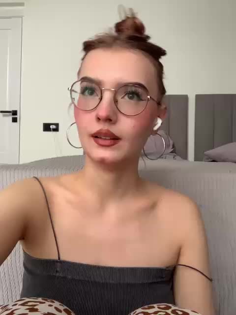 -Nezukoo- Adult Chat February 4, 2026