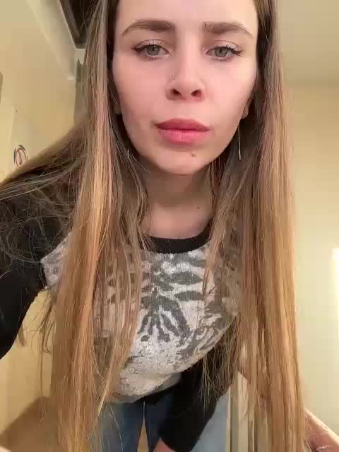 LolaSexxx Adult Chat February 4, 2026