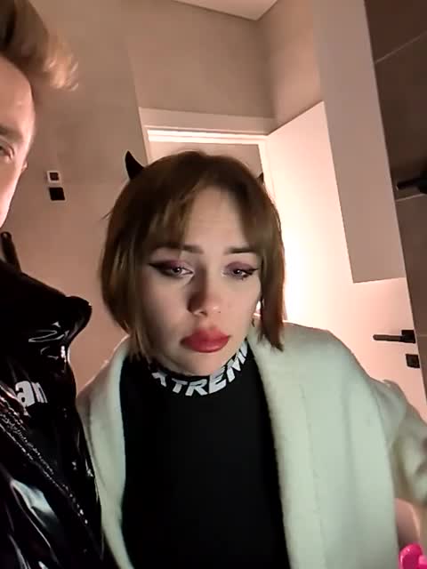 GroteskCouple Adult Chat February 5, 2026