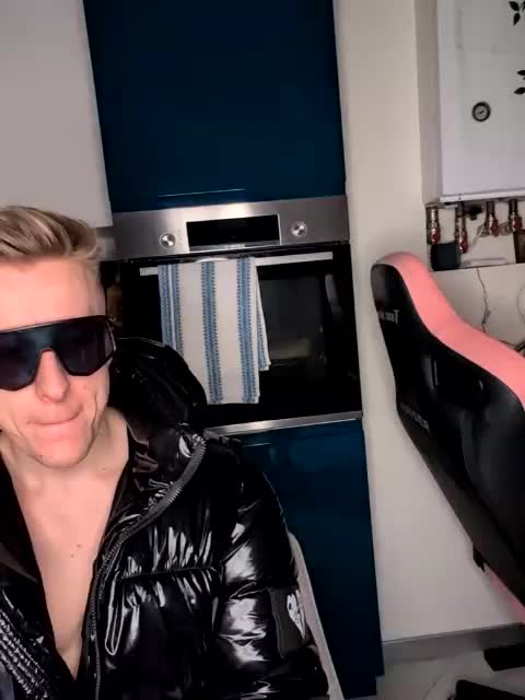 GroteskCouple Adult Chat February 5, 2026