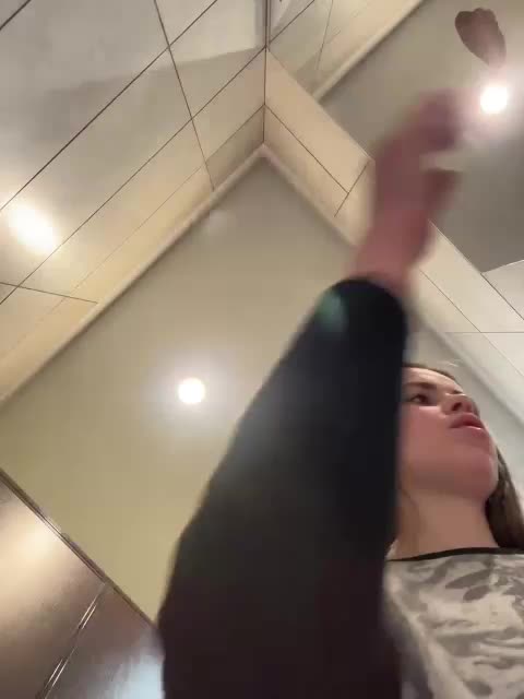 LolaSexxx Adult Chat February 5, 2026