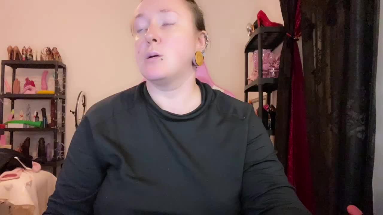 NylonQueen Adult Chat February 7, 2026