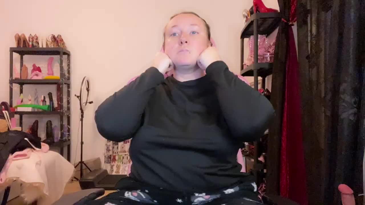 NylonQueen Adult Chat February 7, 2026