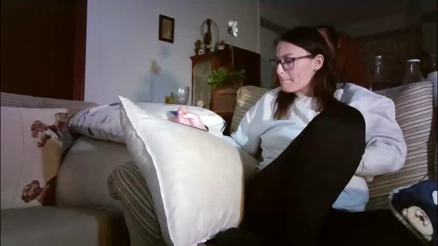 lolahueso Adult Chat February 7, 2026