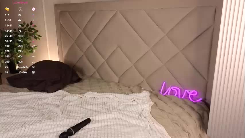 vivi_ennes Adult Chat February 8, 2026