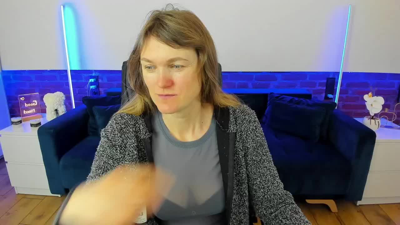 Annabel-xxx Adult Chat February 8, 2026