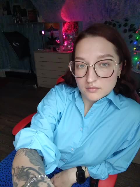 Mari_Gold Adult Chat February 8, 2026