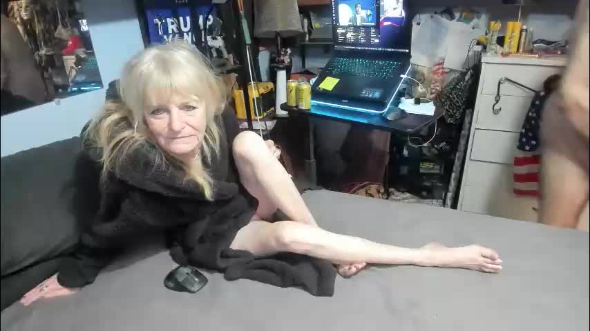 pink_black Adult Chat February 8, 2026