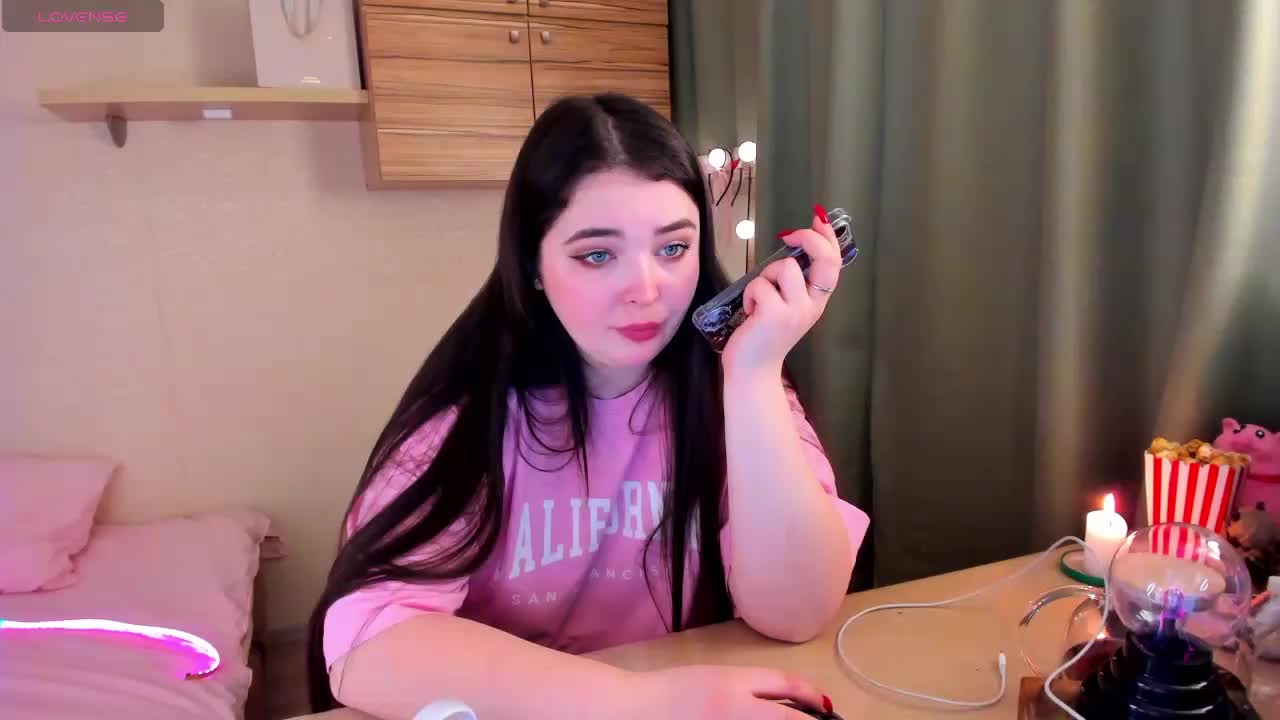 Alicenextdoor Adult Chat February 8, 2026