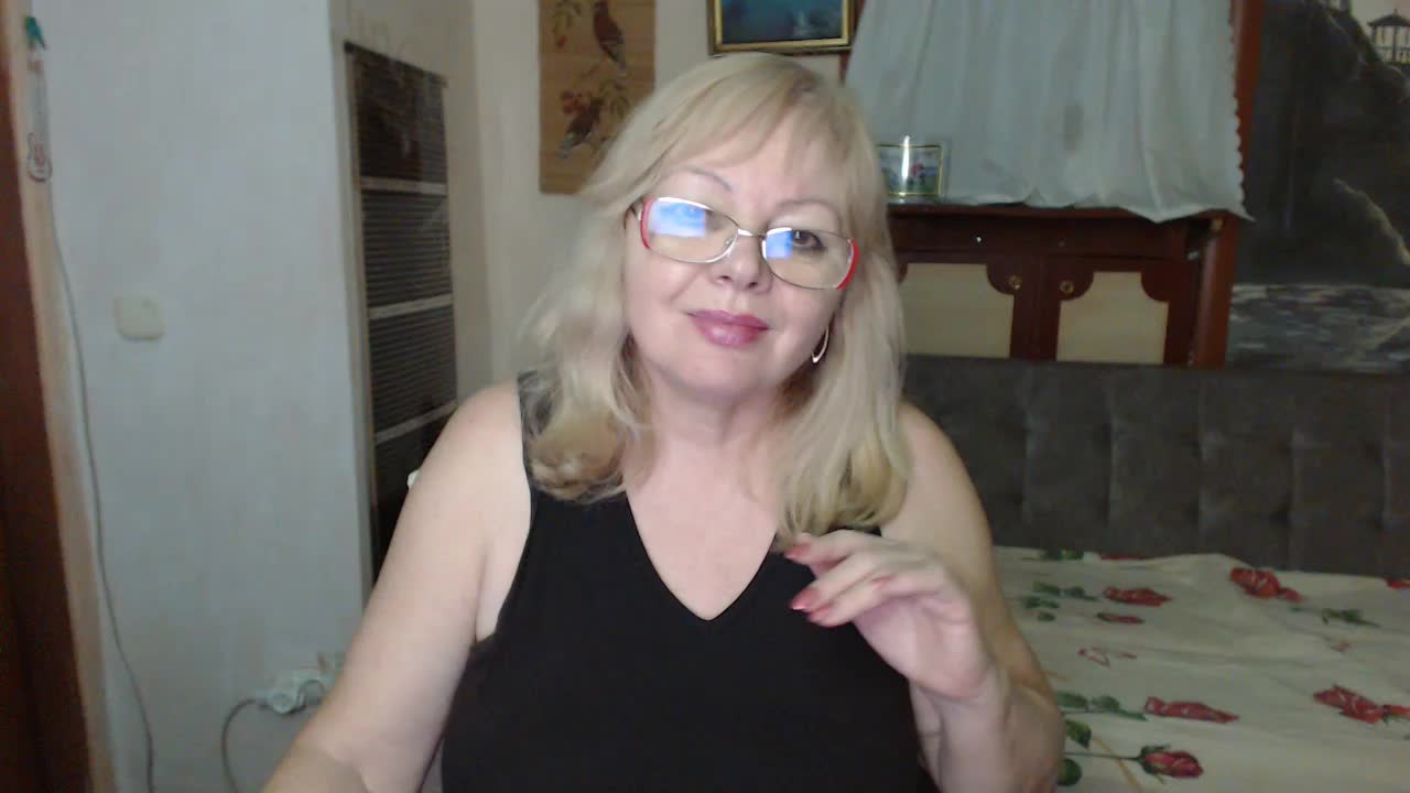 EvelynLoveShy Adult Chat February 8, 2026