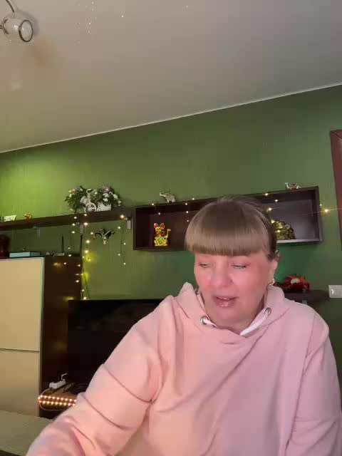 Veronika_Gold Adult Chat February 9, 2026