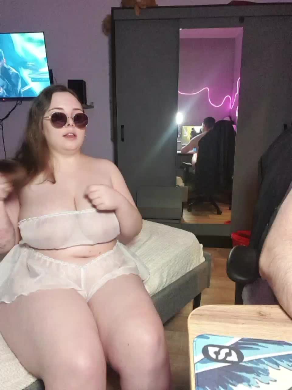 Red-rooms Adult Chat February 9, 2026