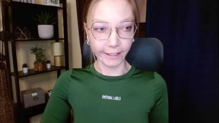 emilly_xkiss Adult Chat February 9, 2026