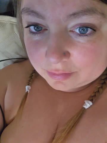 FLUFFY_BEAUTY Adult Chat February 9, 2026