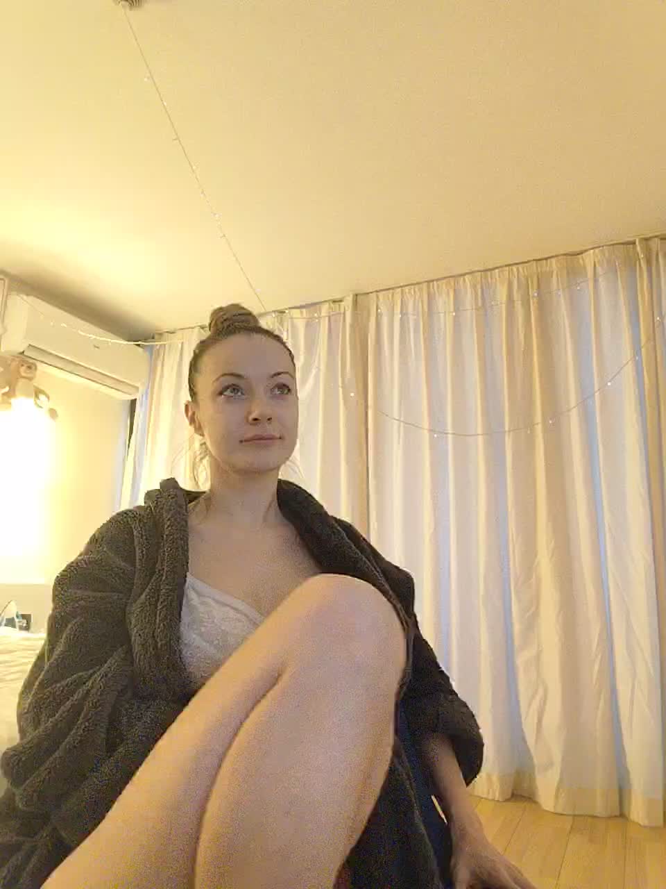 Lola3000 Adult Chat February 9, 2026