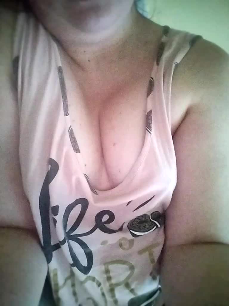 Mia883 Adult Chat February 9, 2026