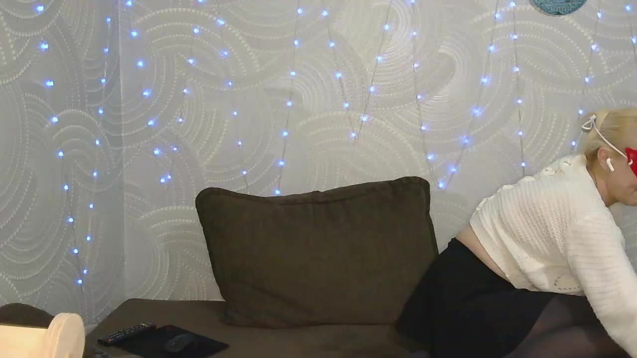 Iinna Adult Chat February 9, 2026