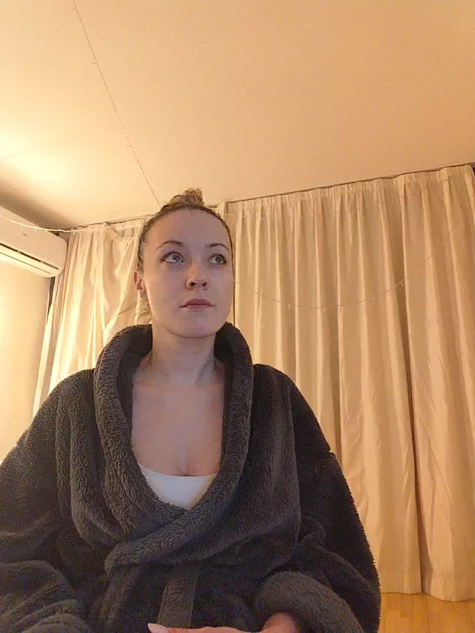 Lola3000 Adult Chat February 9, 2026