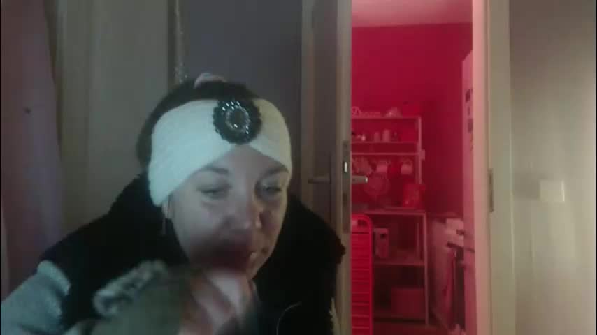 melli23 Adult Chat February 10, 2026