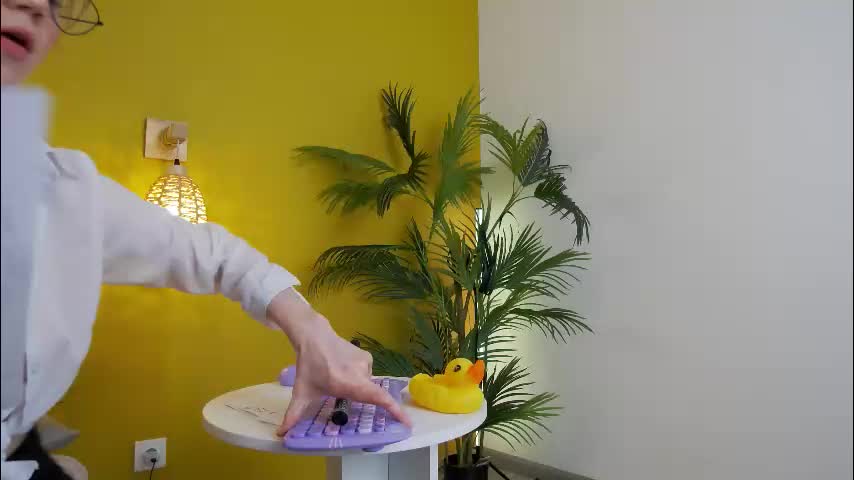 lessysweety Adult Chat February 10, 2026