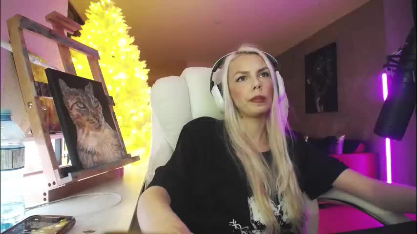 tinykylie Adult Chat February 10, 2026