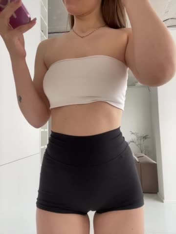 Lolichka20 Adult Chat February 11, 2026