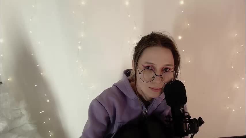 _hanna_moon_ Adult Chat February 11, 2026