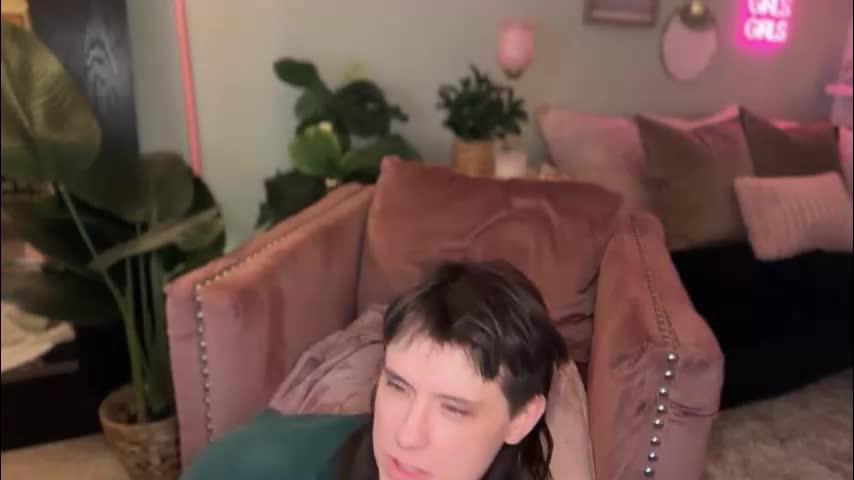 officiallyonlytams Adult Chat February 11, 2026