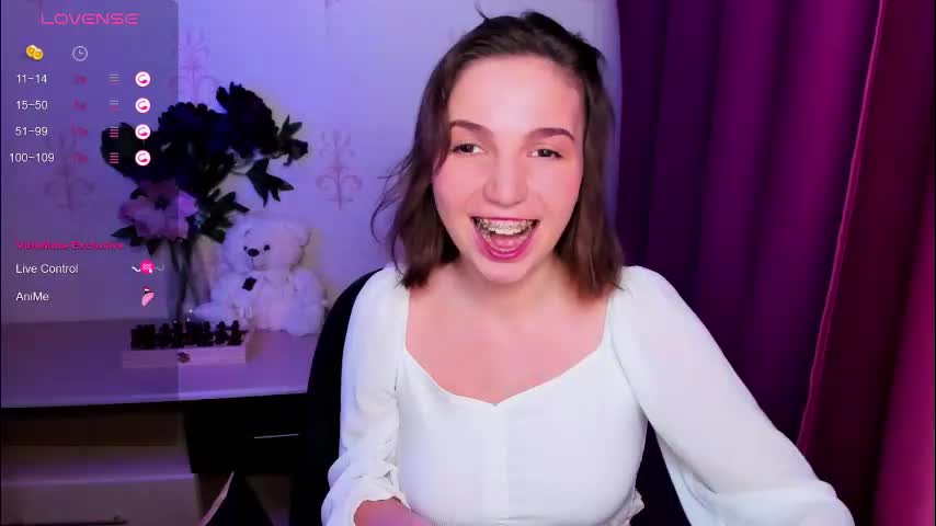 kindhazelhere_ Adult Chat February 11, 2026