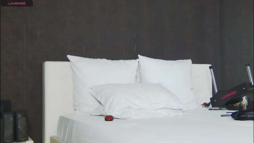 hefner_girl Adult Chat February 11, 2026