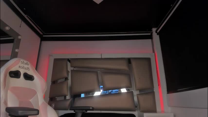 luna__scarlett Adult Chat February 11, 2026