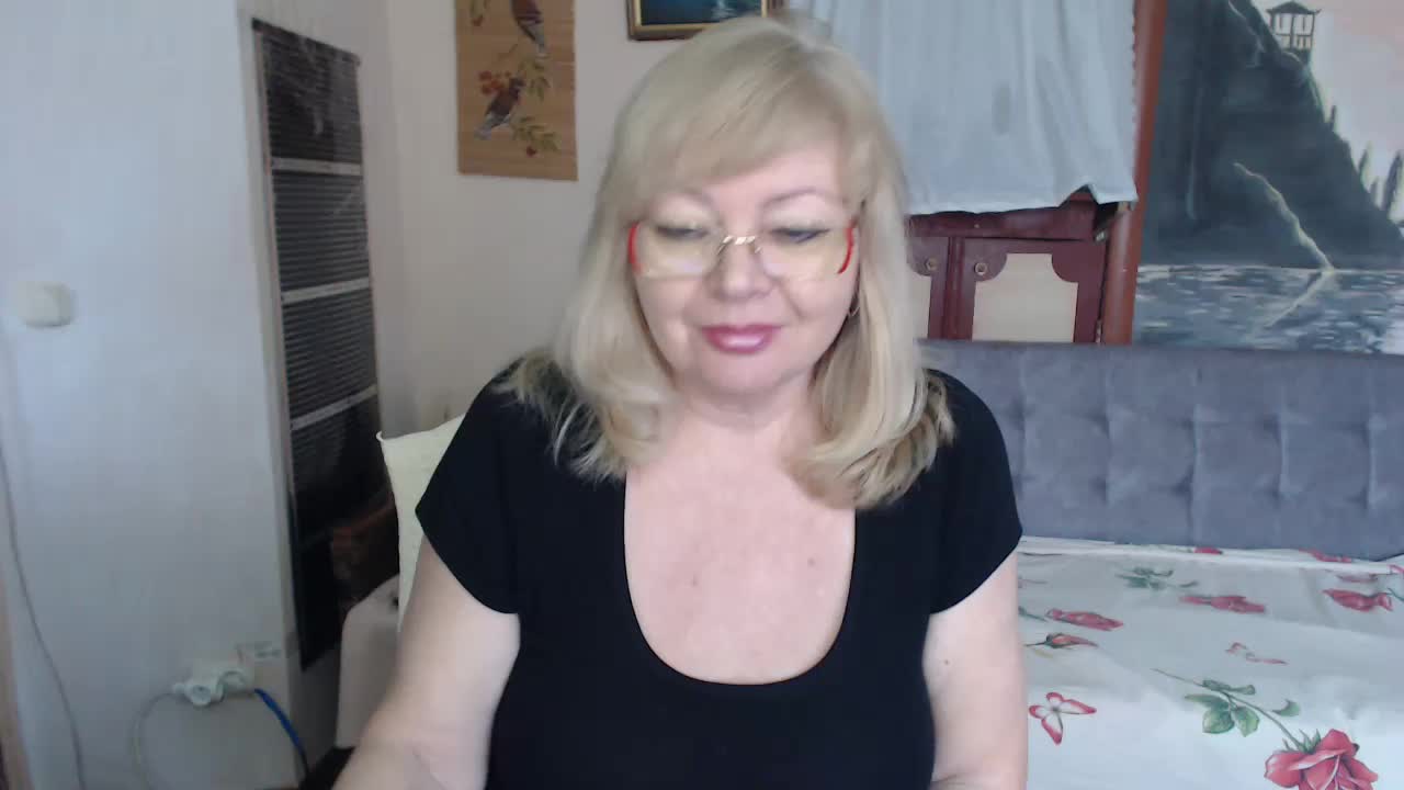 EvelynLoveShy Adult Chat February 11, 2026