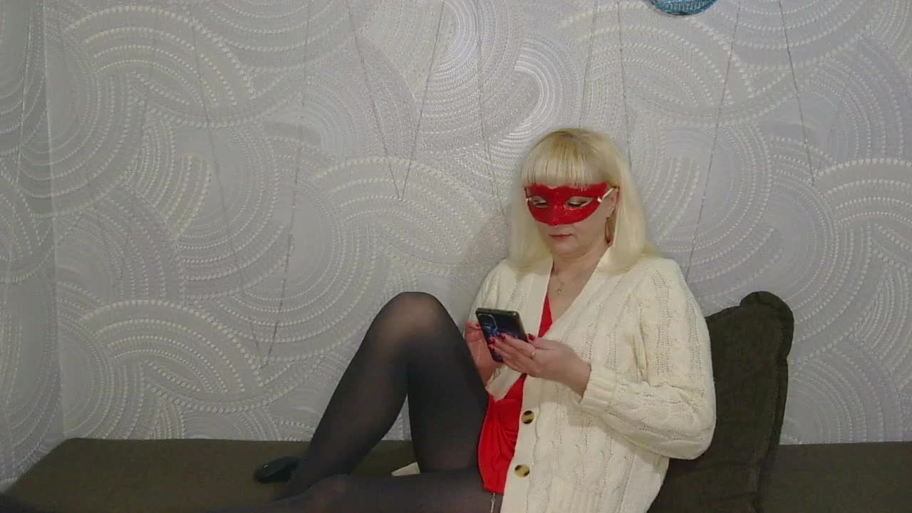 Iinna Adult Chat February 11, 2026