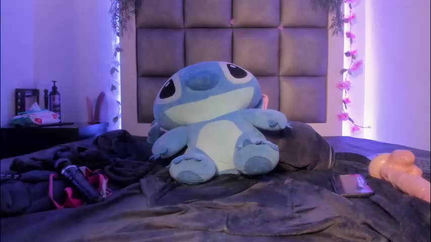 juliana_js_ Adult Chat February 11, 2026