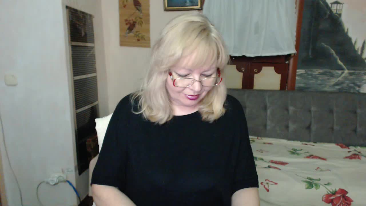 EvelynLoveShy Adult Chat February 12, 2026