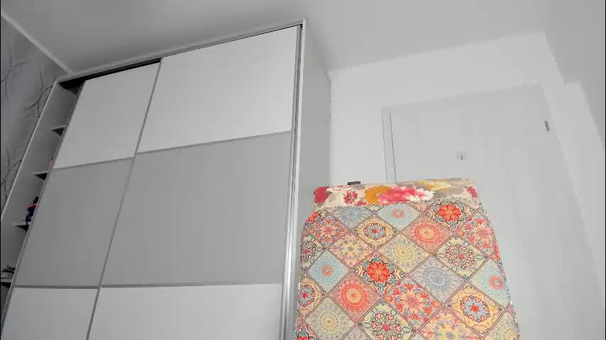 snow_flakee Adult Chat February 12, 2026